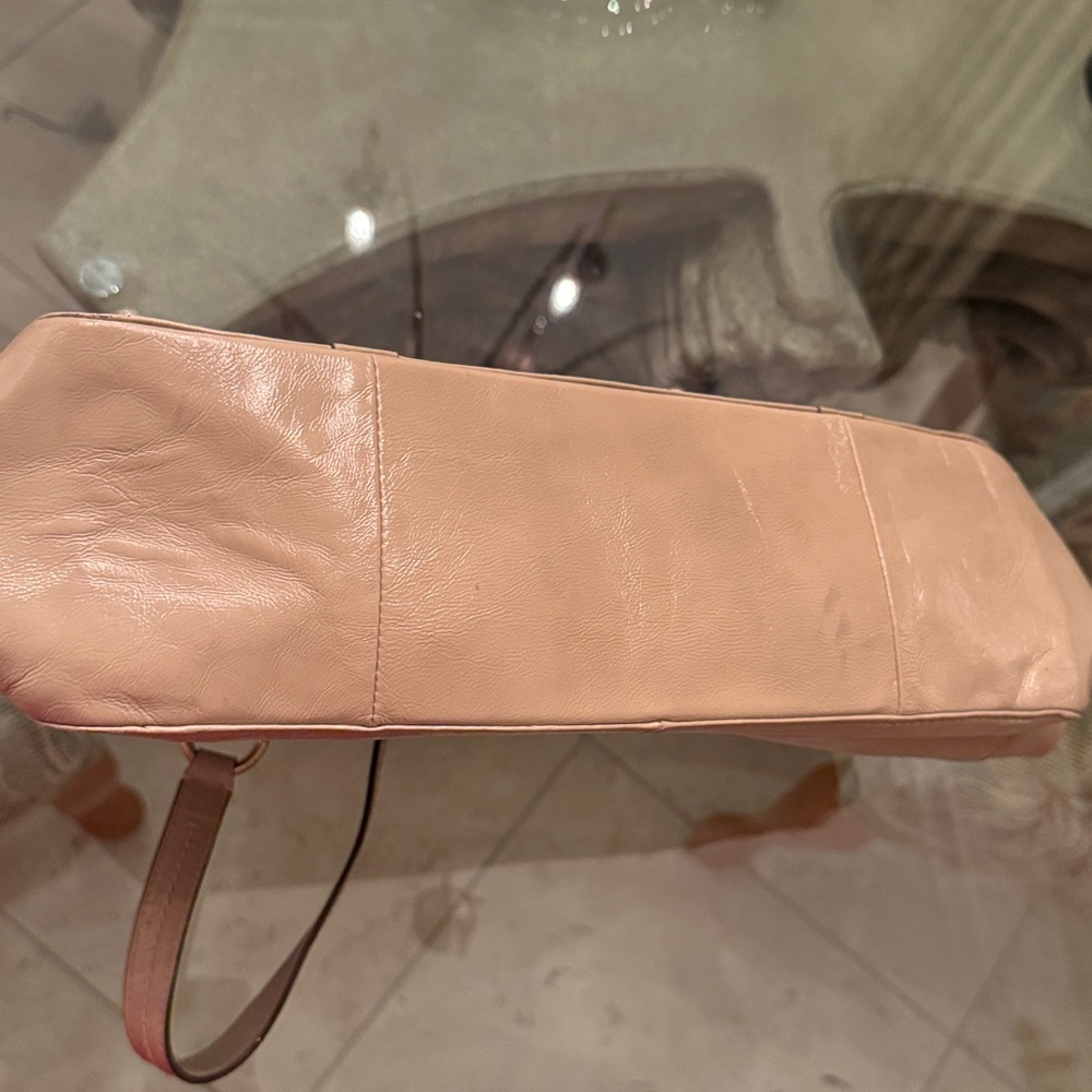Coach Elegant Luxurious Leather Tote Bag - Picture 9 of 11
